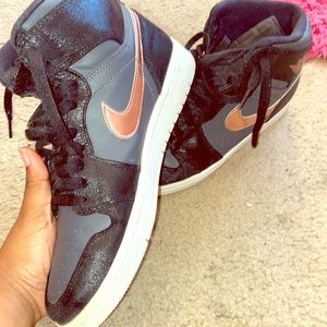Air Jordan 1 (Men’s Shoes )
